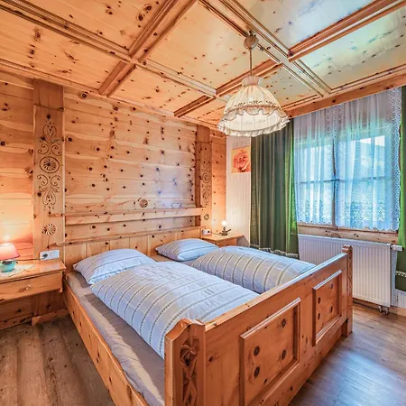 Poschen Alpesi faház Wald im Pinzgau